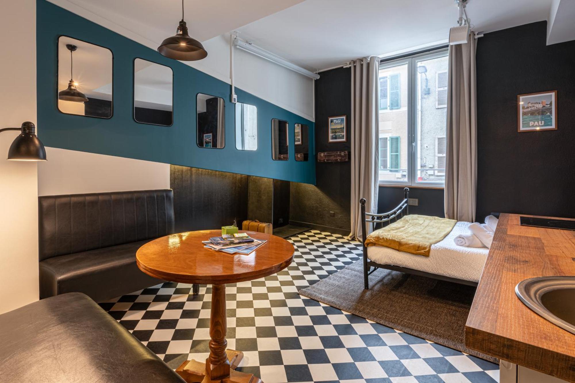 Atypique - Coeur De Ville - Ecran Geant - 2 Pers Pau Extérieur photo
